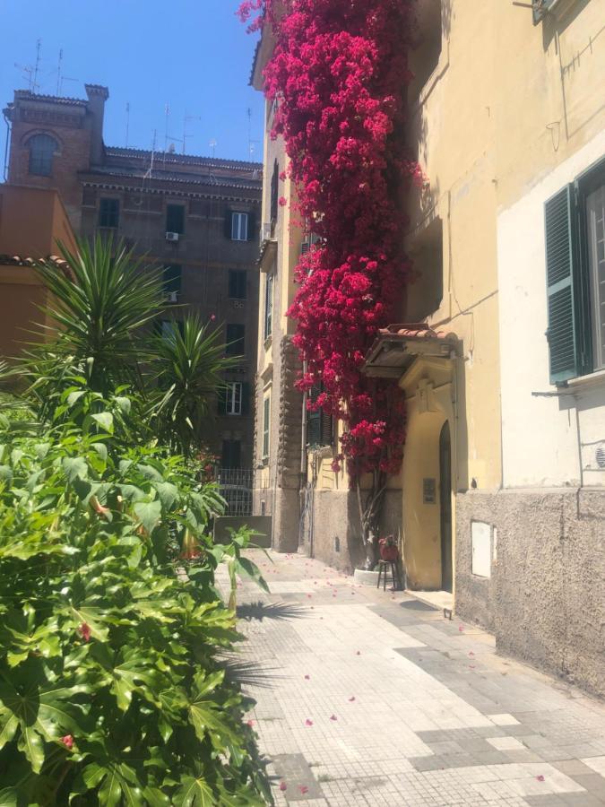 Casa Vacanze "Il Vaticano A 2 Passi" Rome Exterior photo