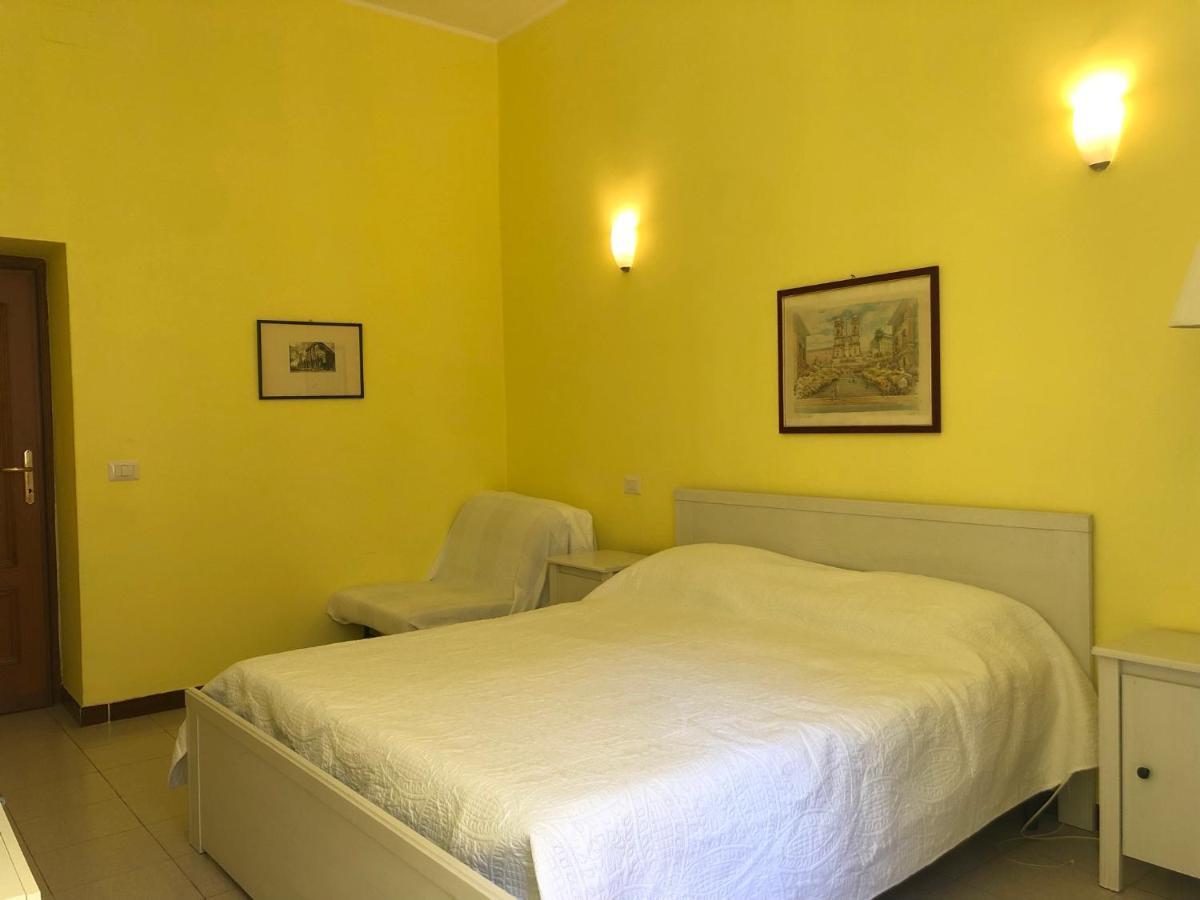 Casa Vacanze "Il Vaticano A 2 Passi" Rome Exterior photo